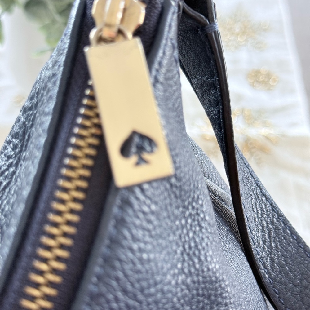 Kate Spade New York Navy Pebbled Leather Hobo Shoulder Bag Gold Hardware - Picture 4 of 11